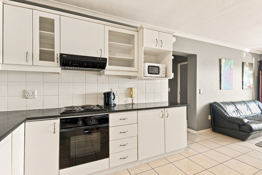 2 Bedroom Property for Sale in Whispering Pines Western Cape